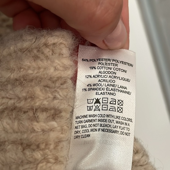 Cozy Cable Knit Beige Sweater - Picture 3 of 3